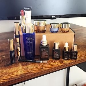 Lot of Estēe Lauder face products - All New